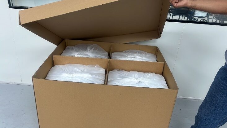 Empaque en caja de cartón MUEN